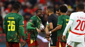 رفض عرض الهلال.. ليفركوزن يتمسك بهداف الكاميرون